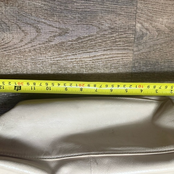 Badgley Mischka EUC large light light pick/Ivory leather Tote Bag - Picture 15 of 15